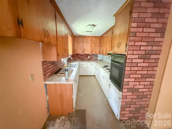 2406 Dale ST, Kannapolis, NC 28083