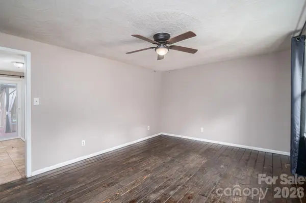 1369 Chancellor DR, Claremont, NC 28610