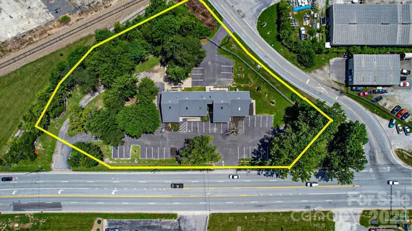 5030 Hendersonville RD, Fletcher, NC 28732