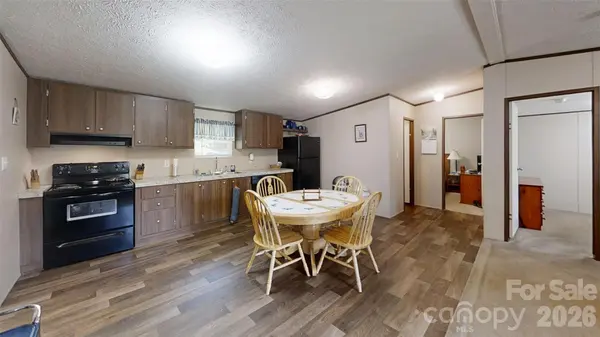 2344 Ashlee Meadows LN, Lincolnton, NC 28092
