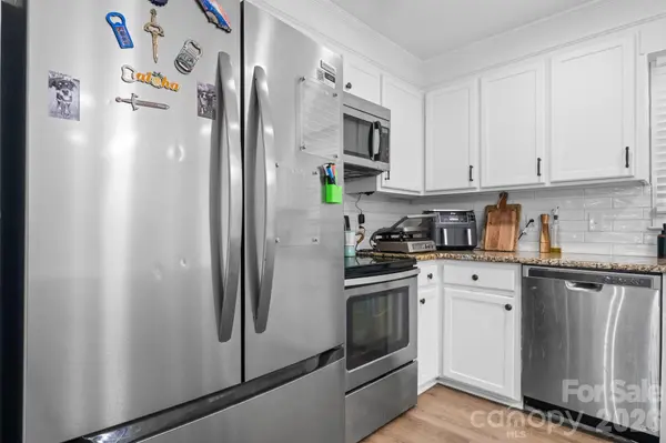 1197 Zion Church RD, Hickory, NC 28602