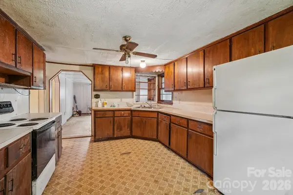 214 Sunset ST NW, Lenoir, NC 28645