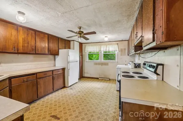 214 Sunset ST NW, Lenoir, NC 28645