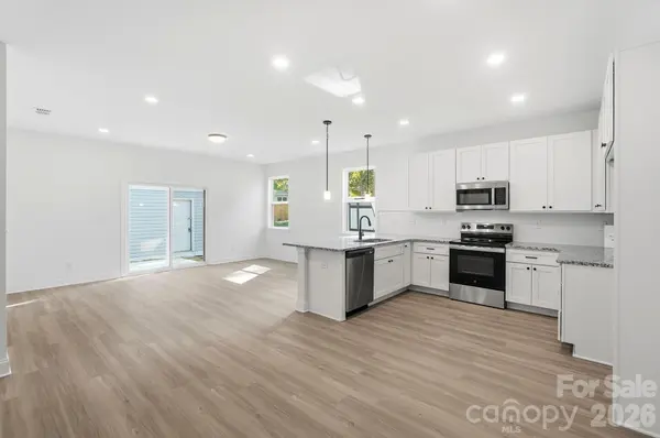 13911 Stillwood PL, Matthews, NC 28105
