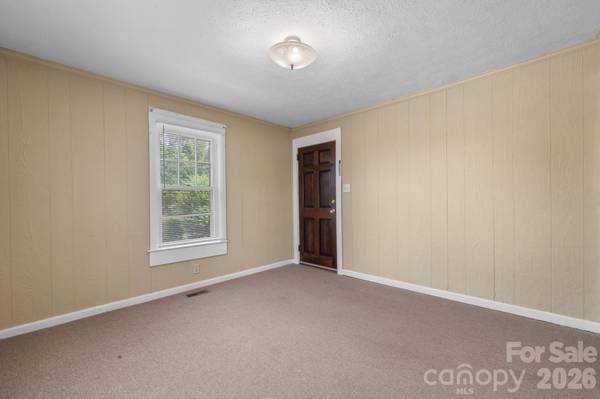 191 Power ST, Hudson, NC 28638