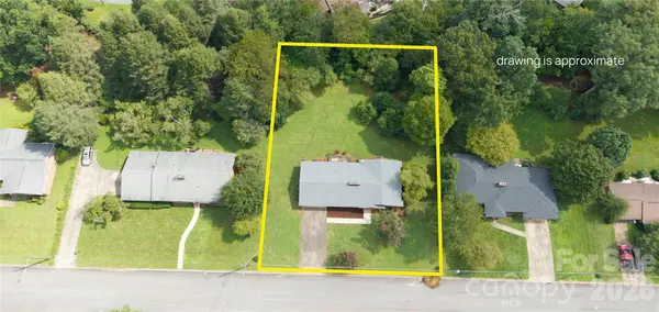 201 Woodlawn DR, Morganton, NC 28655