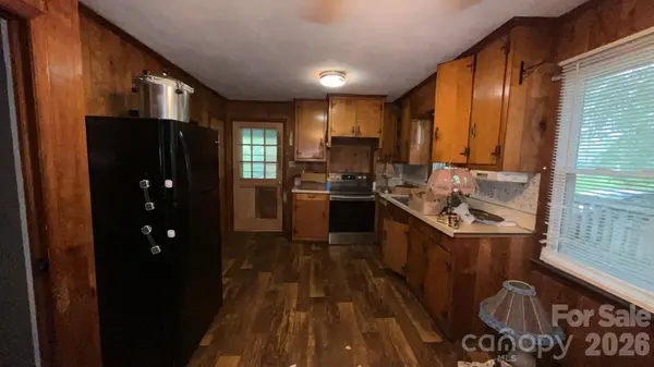 389 Midway Lake RD, Mooresville, NC 28115