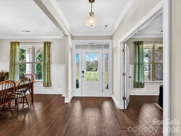104 Sweet Grass LN, Mooresville, NC 28115