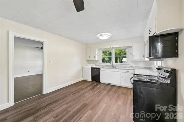 94 Galaxie DR, Taylorsville, NC 28681