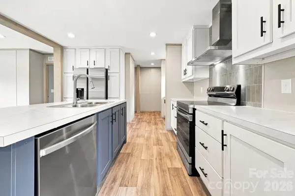 25 Caldwell RD, Waynesville, NC 28786
