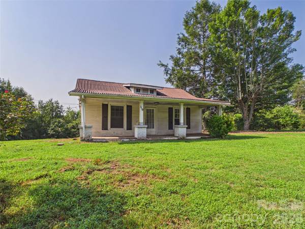 110 Woodlane ST, Granite Falls, NC 28630