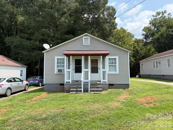 719 Hunt ST, Statesville, NC 28677