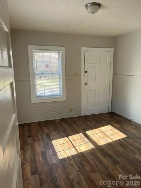 719 Hunt ST, Statesville, NC 28677