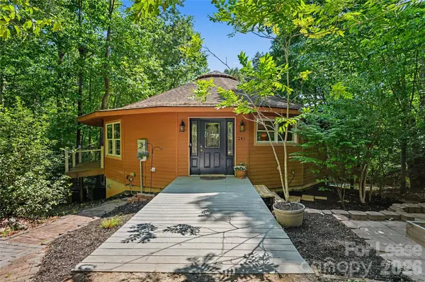 241 Spring Shore RD, Statesville, NC 28677