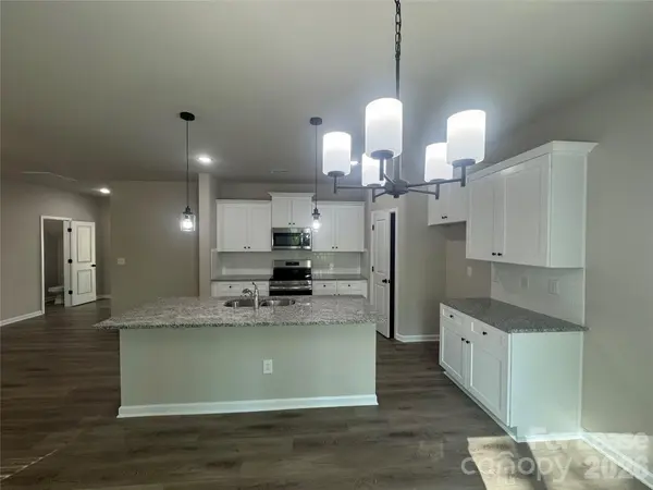 2128 Clapham CT, Charlotte, NC 28215