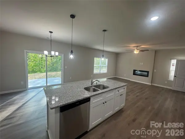 2128 Clapham CT, Charlotte, NC 28215