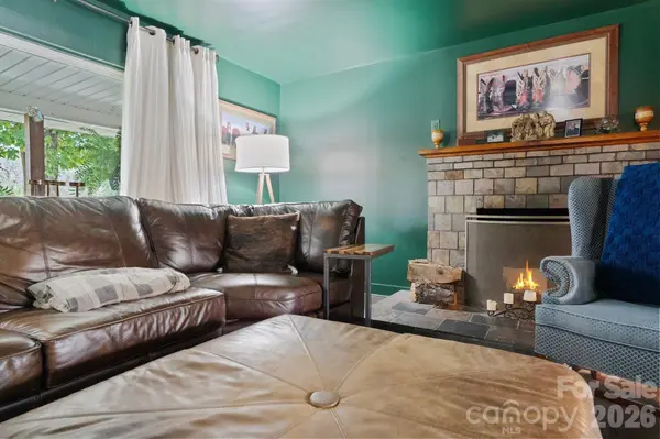 29 Pleasant Hill RD, Marion, NC 28752