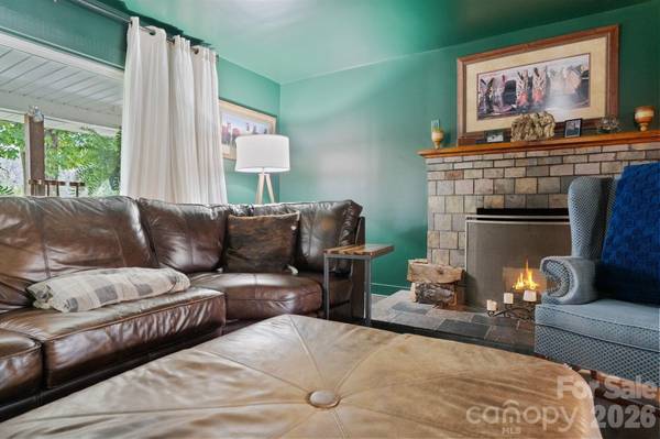 29 Pleasant Hill RD, Marion, NC 28752