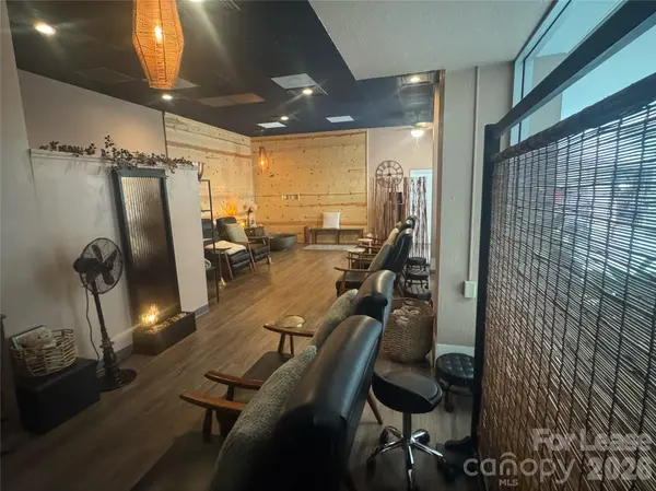 46 Haywood ST #Atrium 5, Asheville, NC 28801