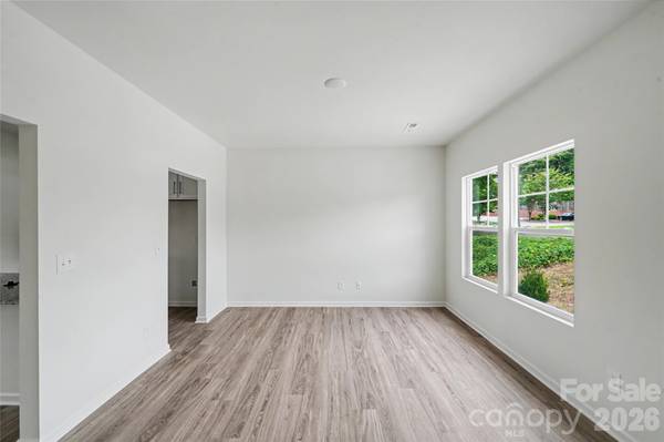 211 E 8th AVE, Gastonia, NC 28054