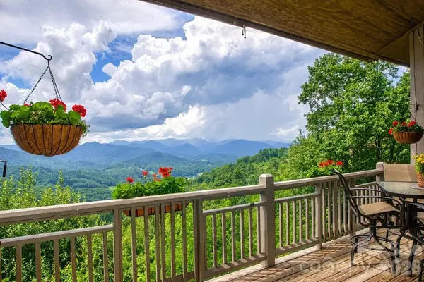 151 Spring Rock RD #D3, Burnsville, NC 28714