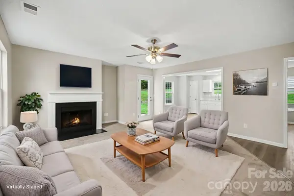 10220 Seedling LN, Charlotte, NC 28214