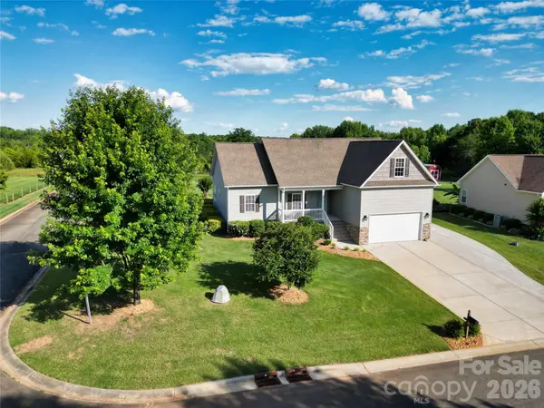 141 Logan Ridge DR, Statesville, NC 28677
