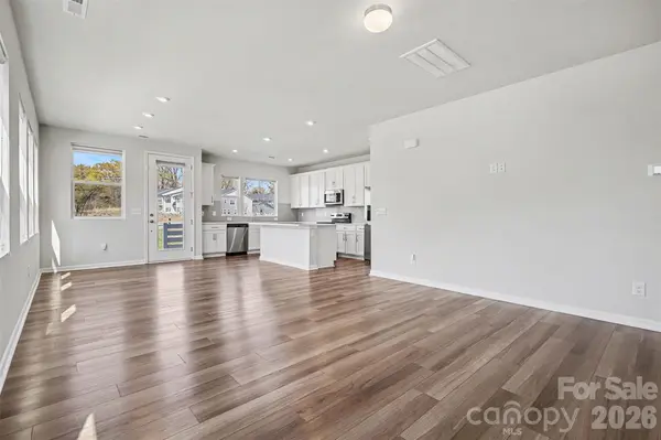 105 Renny ALY, Charlotte, NC 28217