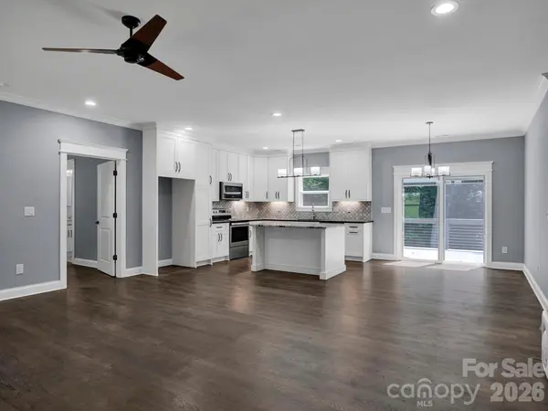 216 Paradise DR, Belmont, NC 28012