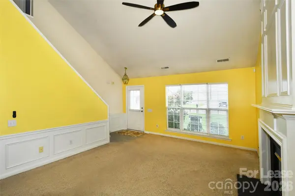 8715 Challenger DR, Charlotte, NC 28213