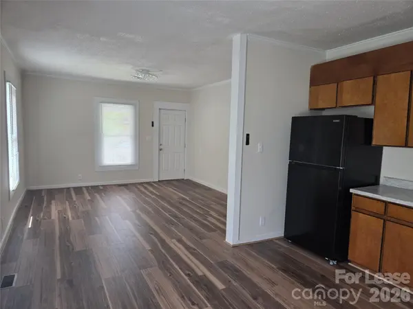 127 Maple ST #a, Mooresville, NC 28115