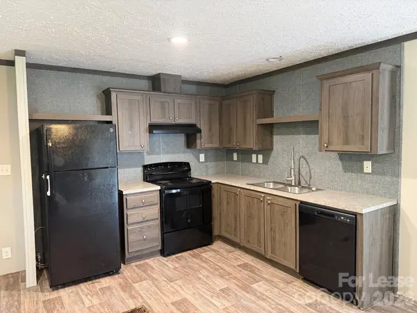 115 Kimberly CIR, Dallas, NC 28034