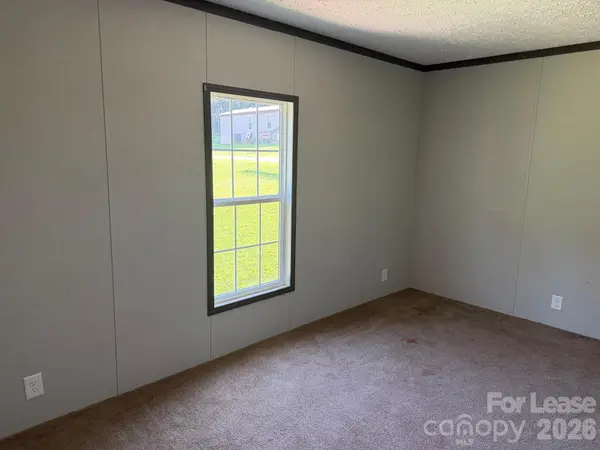 115 Kimberly CIR, Dallas, NC 28034