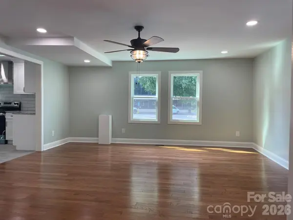 200 E White ST, Morganton, NC 28655