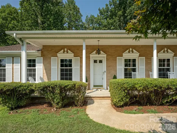 303 Tree Haven BLVD, Hendersonville, NC 28791