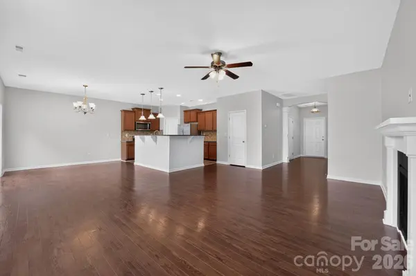 2003 Verde Creek RD, Charlotte, NC 28214
