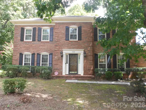 4002 Trehurst CT, Charlotte, NC 28269