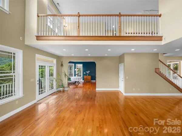 119 Horseshoe TRL, Barnardsville, NC 28709