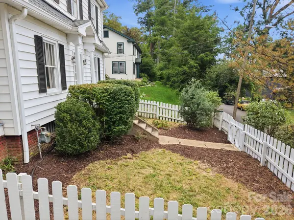 45 Woodvale AVE, Asheville, NC 28804