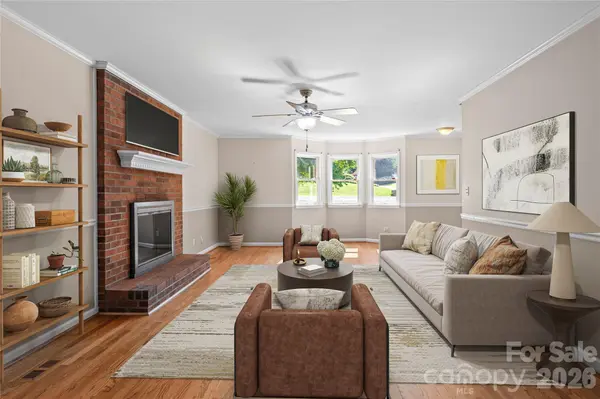6045 Stone Bluff DR, Clemmons, NC 27012