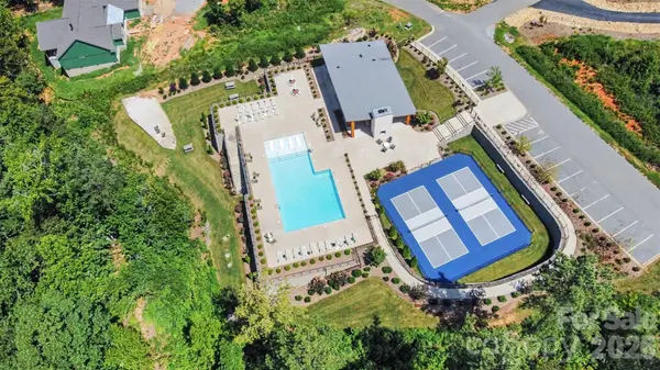 1515 Jumping RUN, Connelly Springs, NC 28612