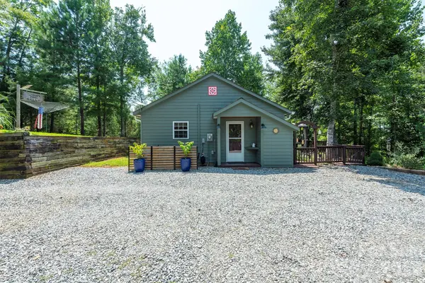 4895 Hudlow RD, Union Mills, NC 28167