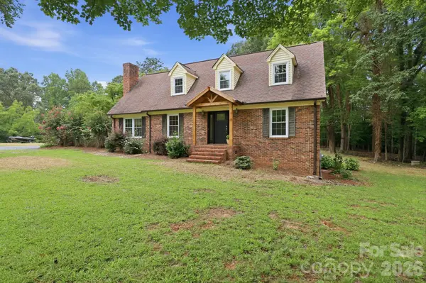 360 Small RD, Randleman, NC 27317