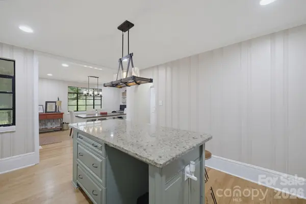 2197 Blackberry RD, Thomasville, NC 27360