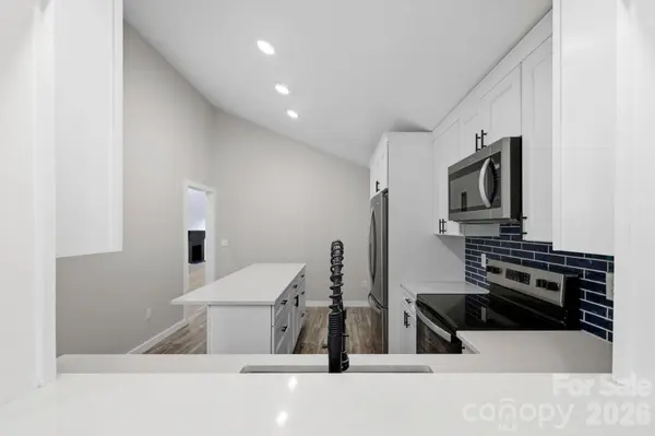 240 E Court ST, Rutherfordton, NC 28139