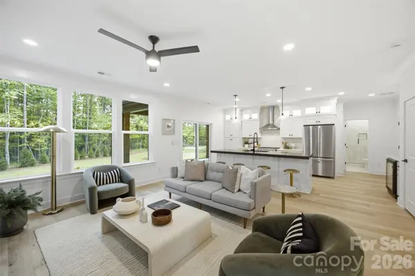 135 Parkdale DR, Belmont, NC 28012