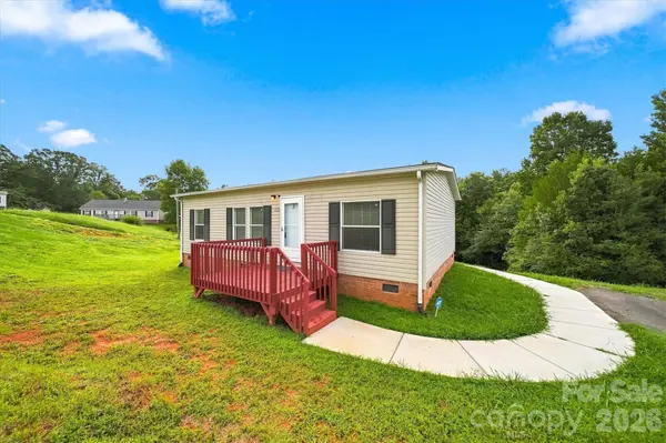 8660 Hollywood DR, Connelly Springs, NC 28612
