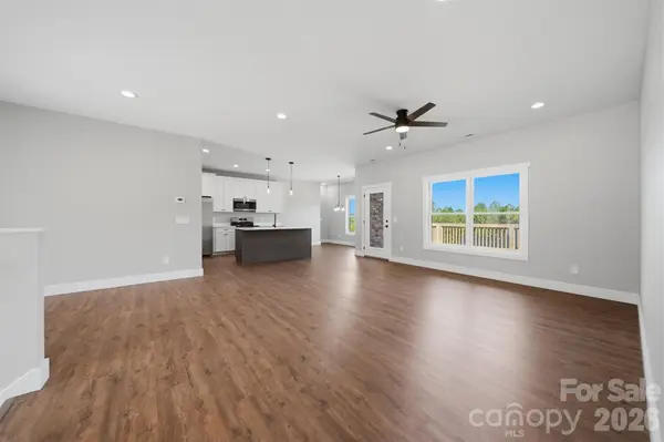 426 Huntington Woods ST SE, Lenoir, NC 28645