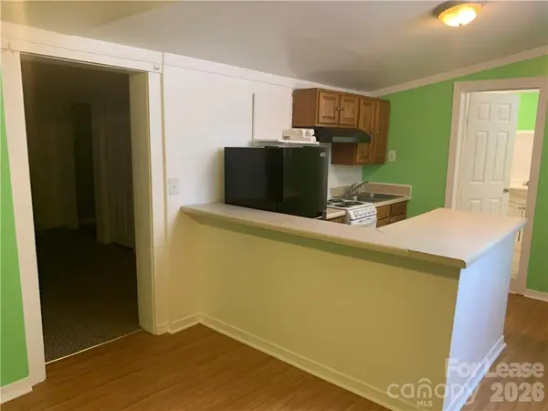 544 N Center ST #D, Statesville, NC 28677