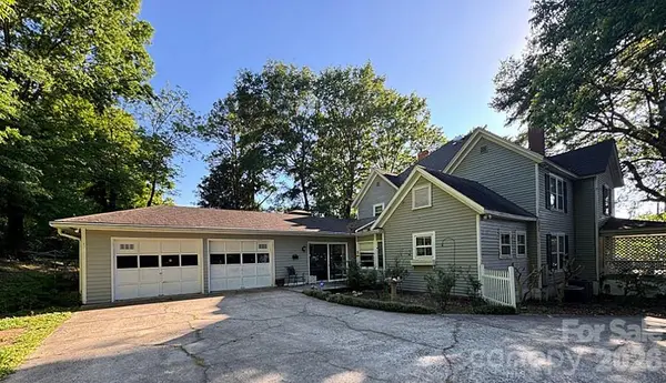 842 N Aspen ST, Lincolnton, NC 28092